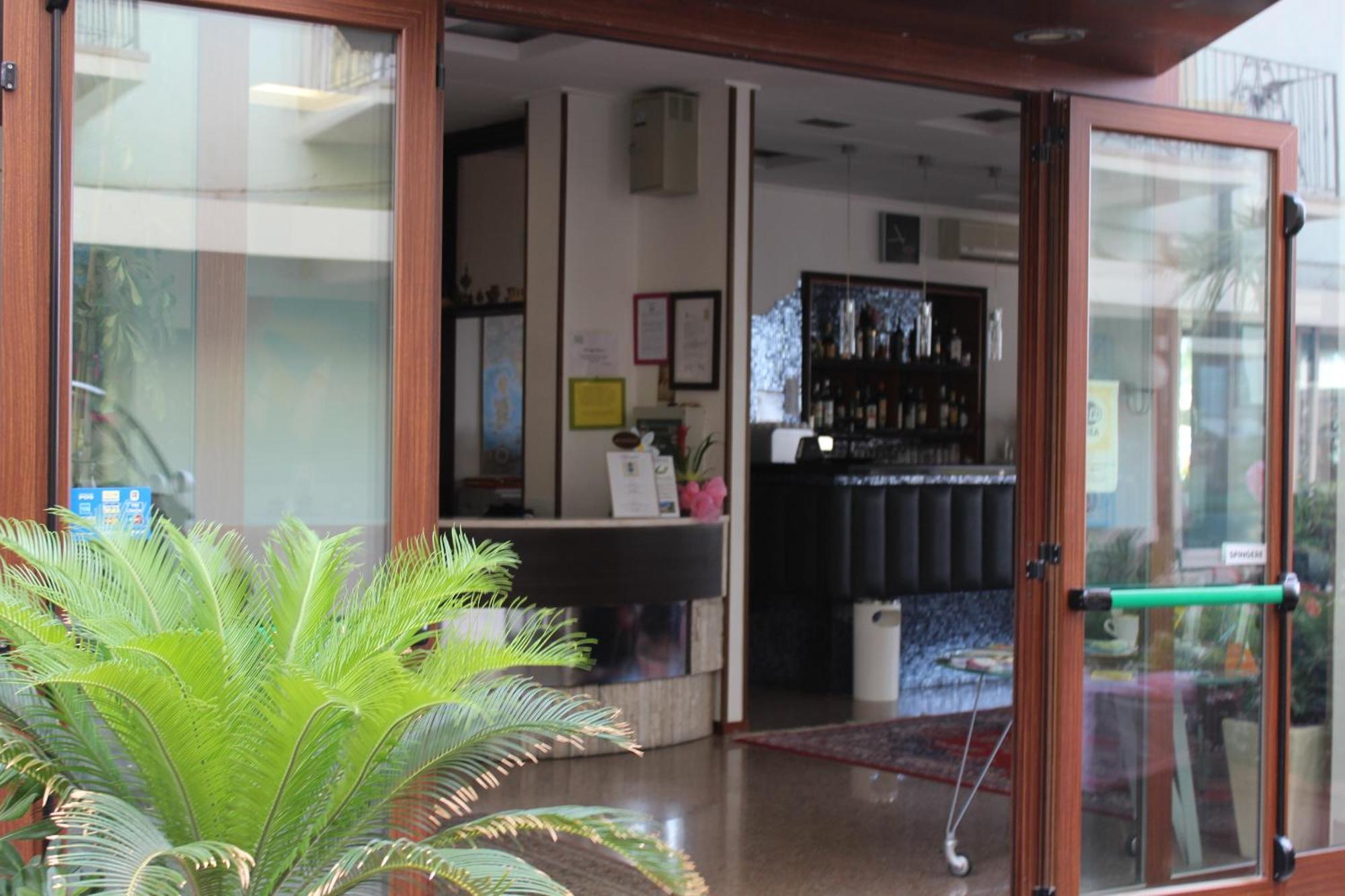 Hotel Splendid Gabicce Mare Εξωτερικό φωτογραφία